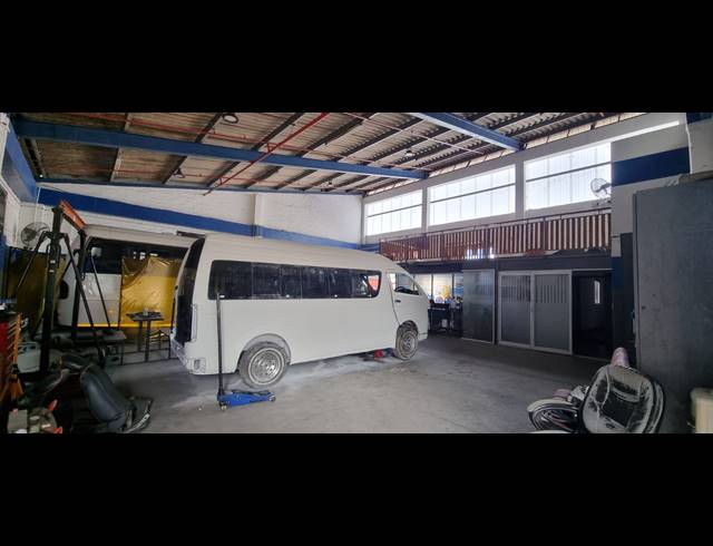 450M² WAREHOUSE TO LET IN ROSSBURGH
